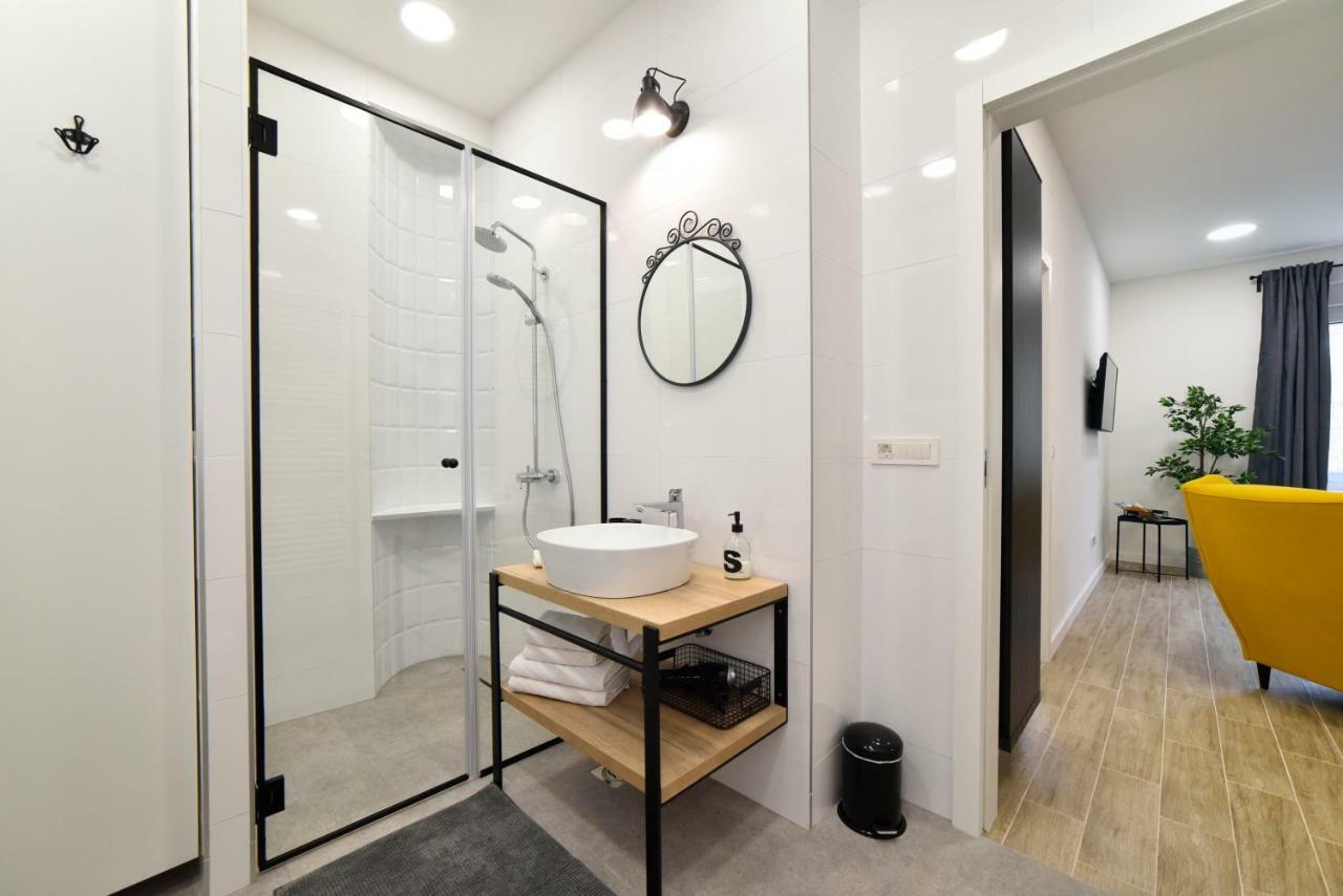 Fishnjak Apartments Загреб Екстериор снимка