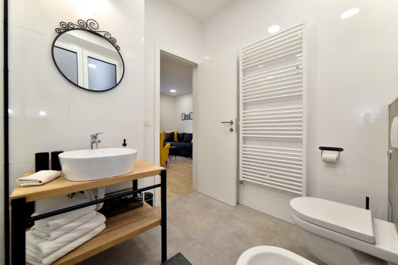 Fishnjak Apartments Загреб Екстериор снимка